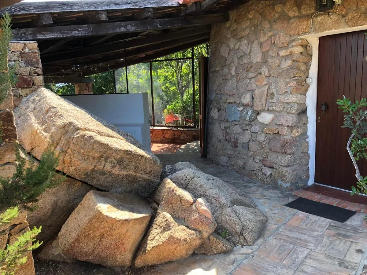 Villa Lu Impostu San Teodoro  Vakantiehuis San Teodoro (Sardinia)